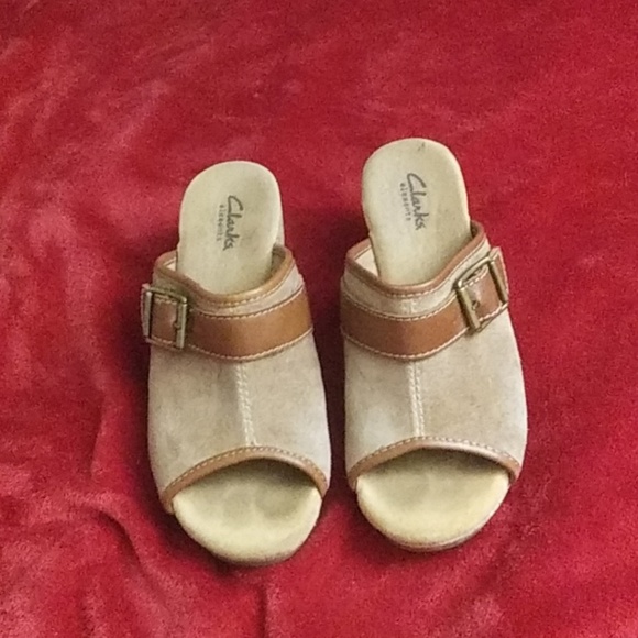 Shoes - Picture 2 of 5